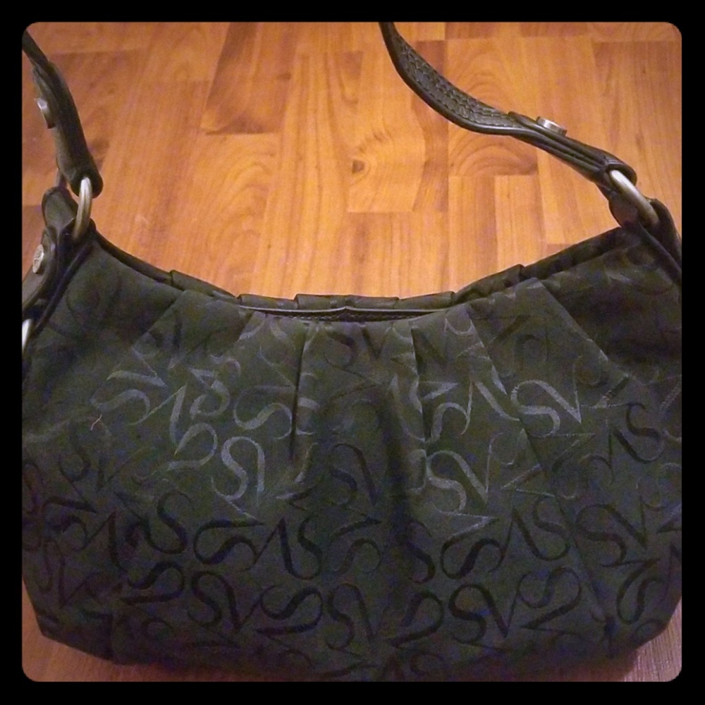 VERA WANG HAND PURSE